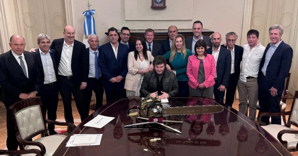 Tras el nuevo revés en el Congreso, Milei reunió por sorpresa a su gabinete y hubo duras críticas a la oposición imagen-5