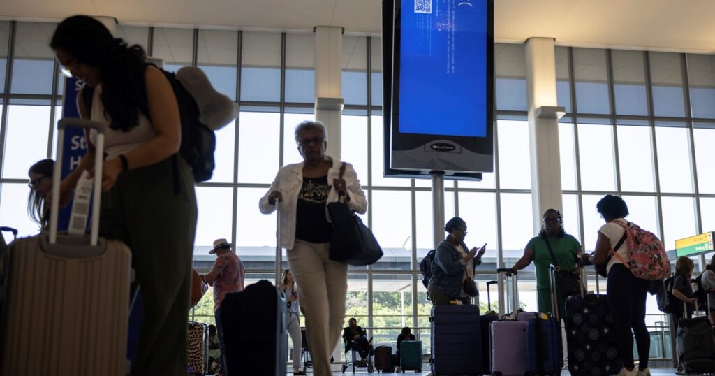No hagas esto si quieres evitar una multa de más 12 mil dólares en los aeropuertos de Estados Unidos imagen-97