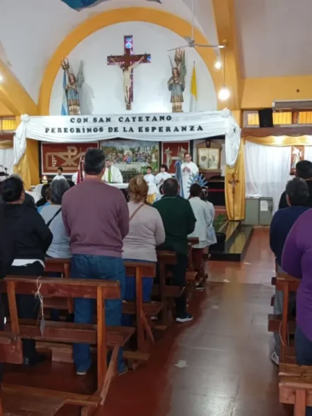 Misas y procesión para honrar a San Cayetano, patrono del pan y Trabajo imagen-12