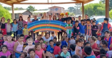 La solidaridad se vistió de fiesta para los niños en barrio La Tosquera imagen-16