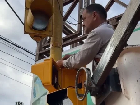En San Vicente se iniciaron tareas de modernización de los semáforos imagen-10