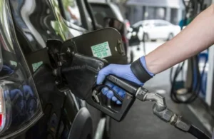 Desde la asunción de Milei, los combustibles no pararon de subir imagen-2