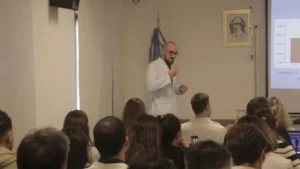 El Madariaga fortalece la formación de médicos residentes en debates multidisciplinarios imagen-2