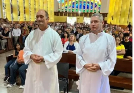 Javier y José serán ordenados diáconos en Jardín América imagen-14