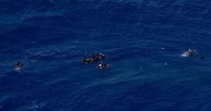 Tragedia en el mar Mediterráneo: al menos 26 migrantes murieron en un naufragio frente a la isla italiana Lampedusa imagen-7