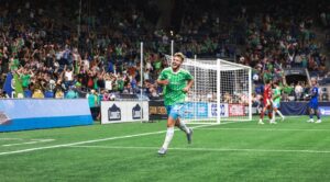 Pedro De la Vega marcó un golazo histórico en la goleada 7-0 de Seattle Sounders ante Cruz Azul imagen-1