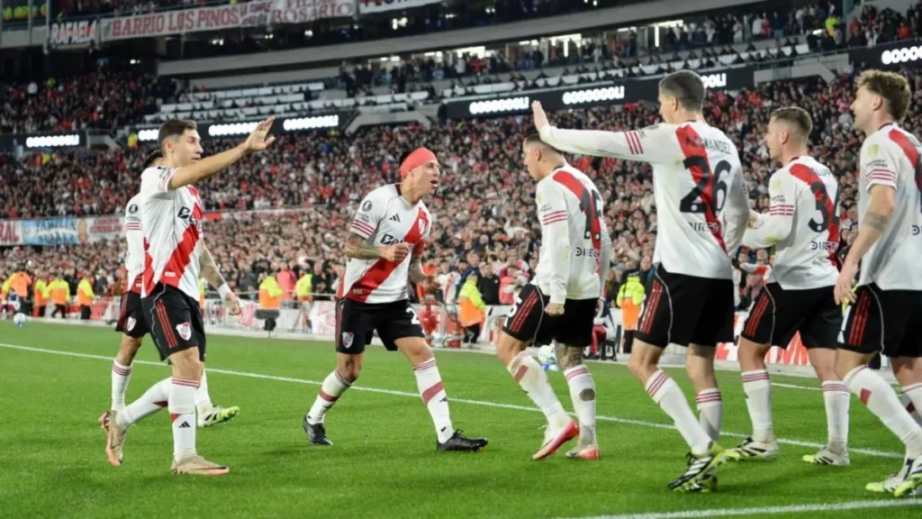 River se salvó del papelón y clasificó a cuartos de la Libertadores: reviví lo mejor - TyC Sports imagen-5