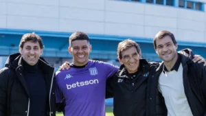 "Quiero un hijo de p...": el pedido de Costas a Marcos Rojo para racing - TyC Sports imagen-2