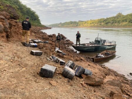 Prefectura incautó media tonelada de marihuana en Puerto Libertad imagen-12