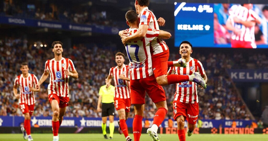 Video: el golazo de tiro libre de Julián Álvarez imagen-41