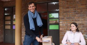 Ganó un banca hace dos meses, aún no asumió y ahora va por otra: Diego Hartfield vuelve a ser el candidato de Milei en Misiones imagen-2