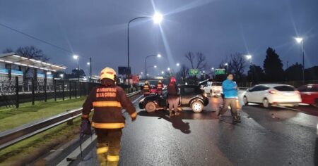 Impactante choque frente a la cancha de River: seis heridos y corte parcial de la avenida Cantilo imagen-18