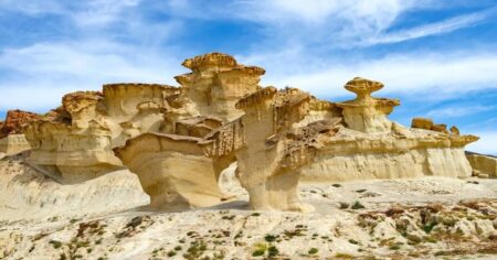 Explorá la playa de Murcia que guarda esculturas naturales del Plioceno imagen-16