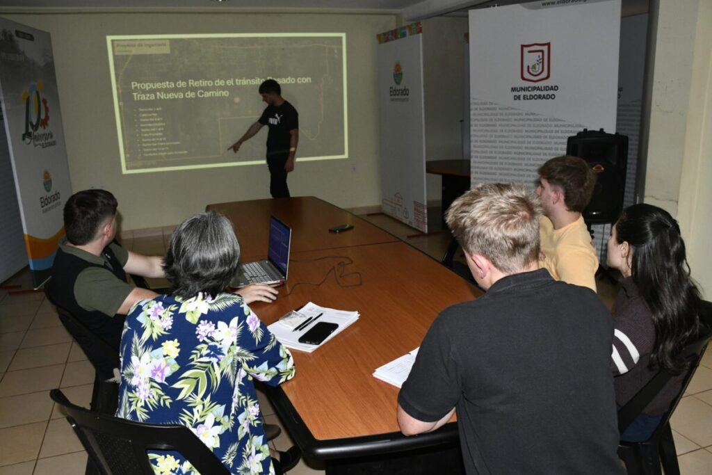 Estudiantes de ingeniería presentaron proyecto para agilizar el tránsito en Eldorado imagen-5