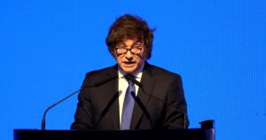 "Las devaluaciones recurrentes no son la solución": Milei defendió el valor del peso y volvió a pedir la reforma fiscal imagen-2
