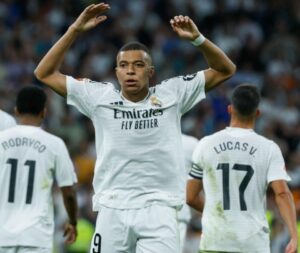 Paseo por las nubes de la mano de Mbappé: Real Madrid goleó a Levante imagen-3