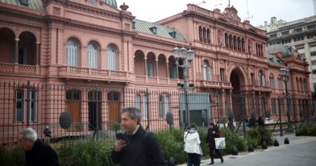 Reportan incendio en el primer piso de la Casa Rosada: al parecer un cortocircuito generó el inconveniente imagen-16
