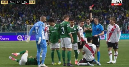 El blooper del ábitro Matonte con Maxi Salas que asustó a todo River imagen-20