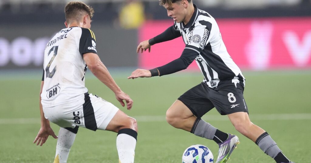 Video: la asistencia de Montoro tras dejar a un rival en el piso ante Atlético Mineiro imagen-5