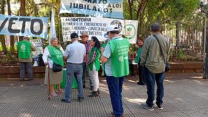 Advierten sobre la crítica situación económica de jubilados nacionales y provinciales imagen-1