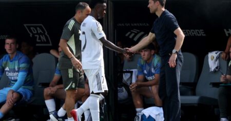 Xabi Alonso aclaró la situación de Vinicius antes del debut en Champions: “Está con buena energía” imagen-16