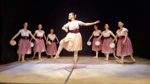 El Ballet Neoclásico Posadas lleva su arte a un gran escenario de Argentina en su primera gira nacional imagen-6