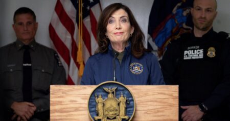 Se postulará Kathy Hochul como presidente de EEUU: el futuro de la gobernadora de New York imagen-11