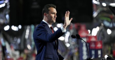 Cómo Charlie Kirk reinventó a los jóvenes de derecha imagen-16
