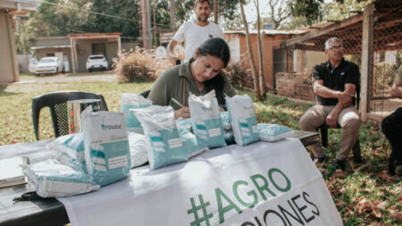Trabajo articulado entre municipios y Ministerio del Agro: entrega de plantines hortícolas y bioinsumos en tres localidades imagen-12