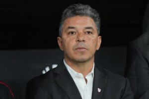 Gallardo solo rinde cuentas a sí mismo: el rey Sol en un River al que le caen chaparrones imagen-1