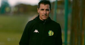 La crítica de Farré tras su debut: "Quiero un equipo combativo como Riestra" imagen-4