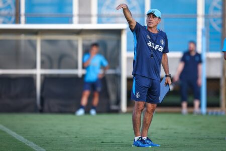 Gustavo Quinteros arregló de palabra y acordó como nuevo entrenador de Independiente imagen-10