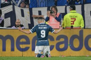 Racing no se sonroja, tiene a Maravilla Martínez, hace negocios y sacudió el plan de Vélez imagen-2