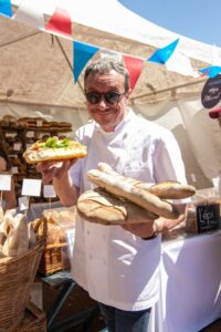 La Feria Francesa celebra la primavera con macarons, croissants, quesos y visitas a la embajada de Francia imagen-4