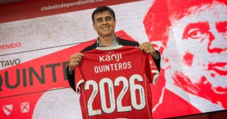 Quinteros puso la firma y es el nuevo entrenador de Independiente imagen-17