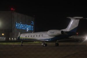 Llegó un cuarto vuelo al país desde Estados Unidos y aumenta la cifra de argentinos deportados por Trump imagen-1