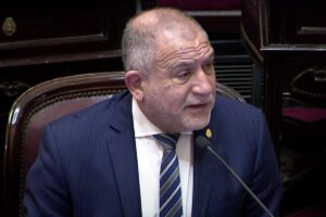 Tras la polémica por su voto sobre Discapacidad, Luis Juez respaldó el veto de Milei al reparto de los ATN imagen-2