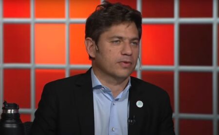 Axel Kicillof aseguró que no se arrepiente de haber estatizado YPF: “Fue una decisión muy valiente” imagen-11