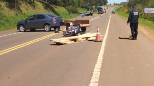 Dos de Mayo: un motociclista resultó herido tras chocar con un auto imagen-1