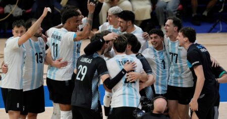 A qué hora juega Argentina vs Italia en vóley por los octavos de final del Mundial de Filipinas 2025: dónde ver el partido en vivo imagen-13