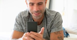 Para qué sirve descargar la última versión de WhatsApp en 2025 imagen-3