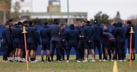 Sobre llovido, sellado: Ayude y la misión de que la acefalía no salpique al plantel antes de un partido clave imagen-16