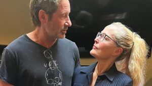 "Fuimos un incordio para el otro": Gillian Anderson confesó lo mal que se llevaba con David Duchovny en 'Expediente X' imagen-2