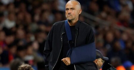Luis Enrique otra vez dirigió desde la tribuna al PSG imagen-25
