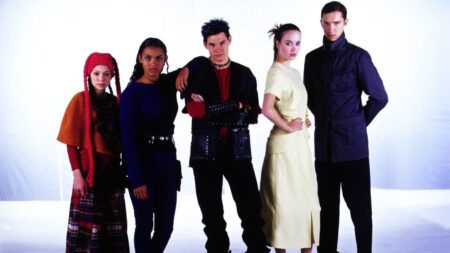 Hace 24 años debutó en una serie de ciencia-ficción para niños que no vio nadie. Ahora, es una protagonista de Marvel que habla contra Disney, ¿la reconoces? imagen-5