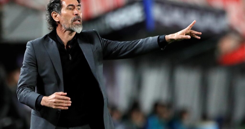 Domínguez, tras la eliminación de Estudiantes: de "estuvimos a la altura" a "los maniatamos" imagen-4