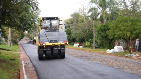 En los últimos cinco años Vialidad de Misiones asfaltó 551 km de caminos y 4700 cuadras urbanas imagen-8