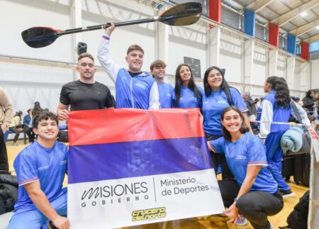 La delegación misionera partió hacia Mar del Plata para participar de los Juegos Evita imagen-19