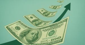 En las horas previas al discurso de Milei por el presupuesto, el dólar oficial subió $10 y cerró a $1.475, mientras que el mayorista tocó el techo de la banda imagen-14