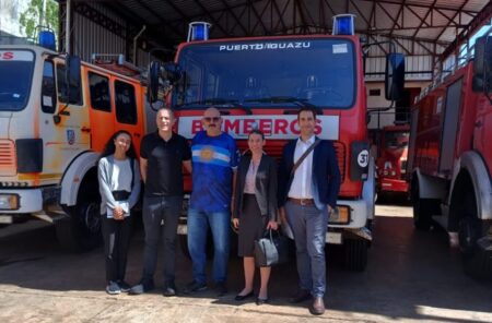 Puerto Iguazú: diplomáticos australianos visitaron la sede de Defensa Civil imagen-70